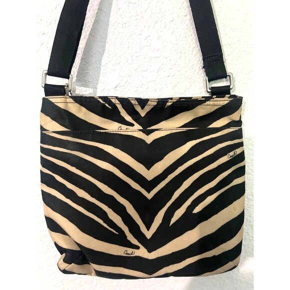 Authentic Coach Crossbody Bag Purse Nylon Zebra Print Black Tan COA Entrupy Logo - Picture 4 of 11